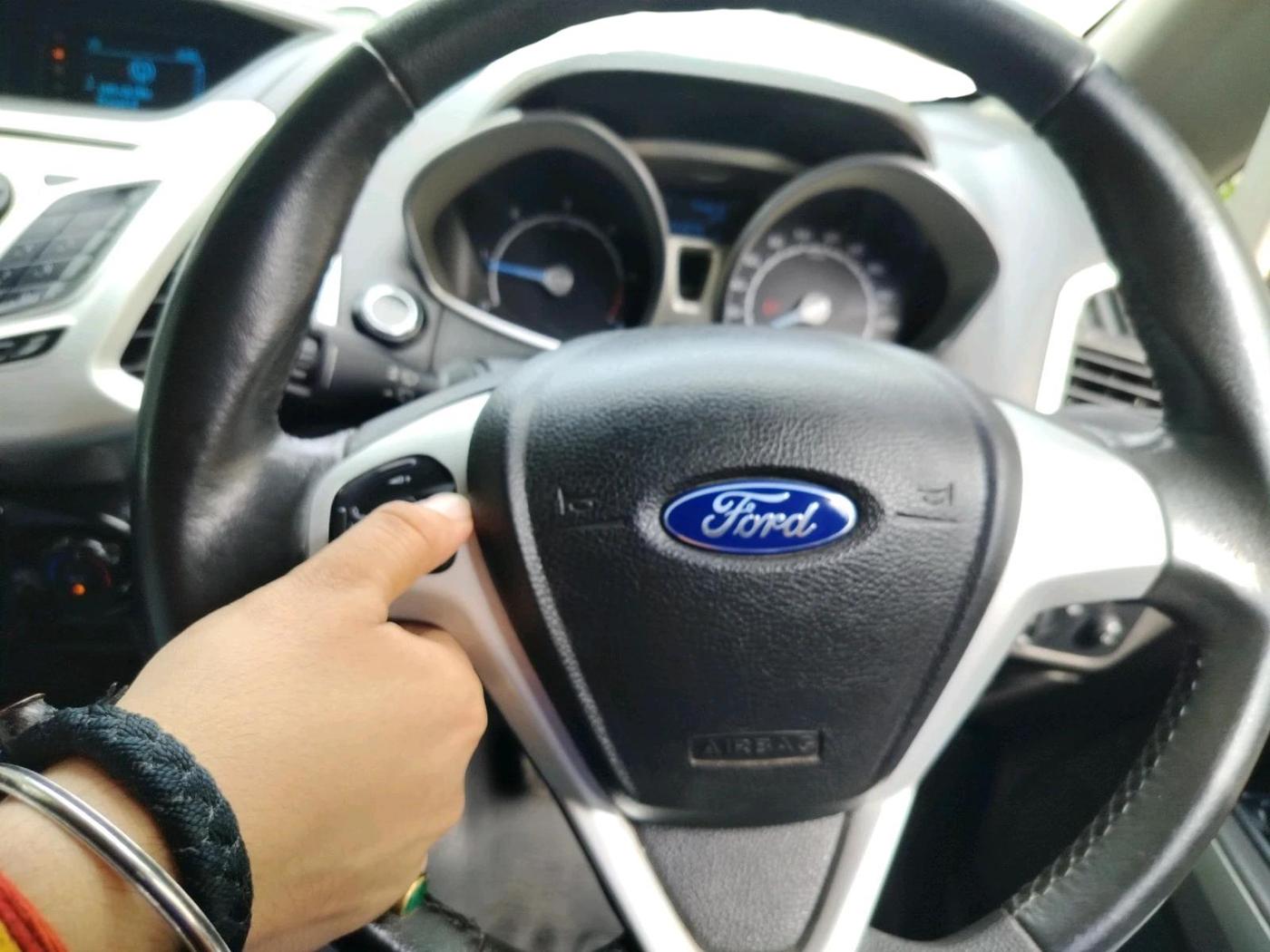 2016 Ford Ecosport TITANIUM+ 1.5L DIESEL, Diesel, Manual, 1,04,975 km, interior