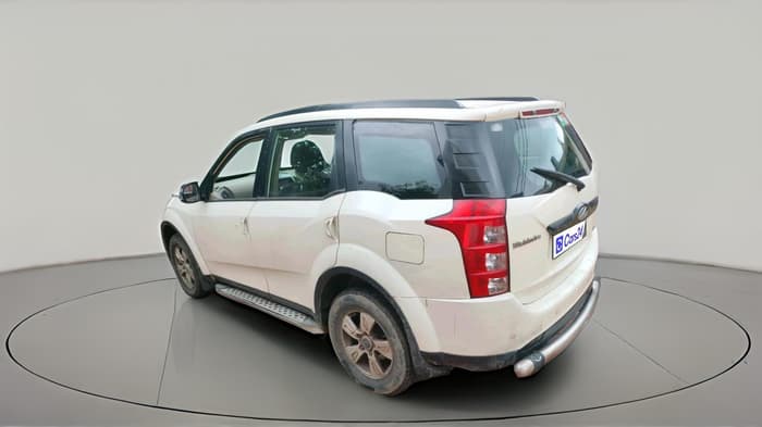 2015 Mahindra XUV500 W8, Diesel, Manual, 1,06,206 km, exterior