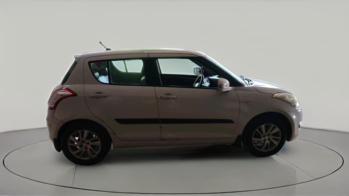 2012 Maruti Swift ZXI, CNG, Manual, 1,31,900 km, exterior