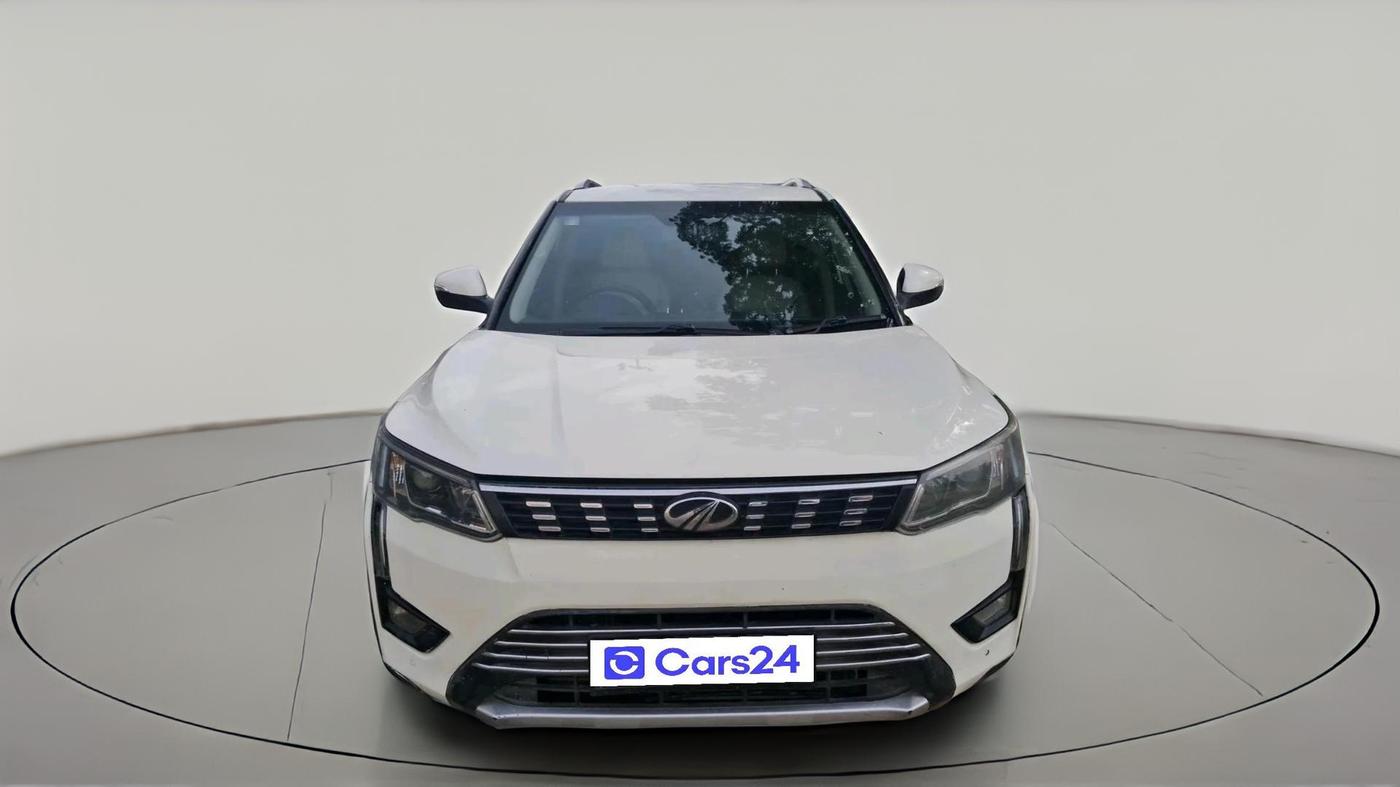 2019 Mahindra XUV300 W8 (O) 1.2 PETROL, Petrol, Manual, 86,000 km, exterior