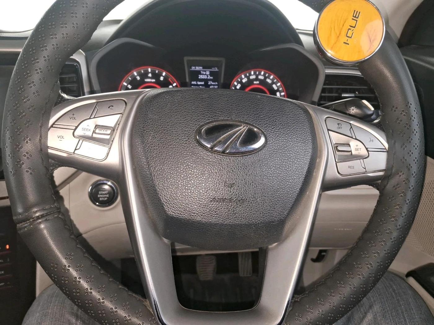 2019 Mahindra XUV300 W8 (O) 1.2 PETROL, Petrol, Manual, 86,000 km, interior