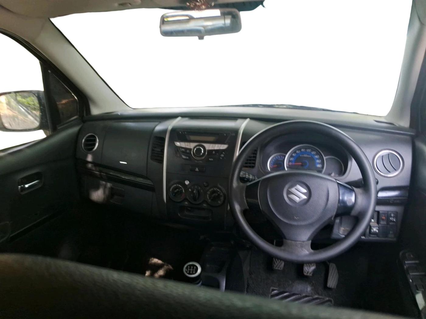 2014 Maruti Wagon R Stingray VXI, CNG, Manual, 1,26,946 km, interior
