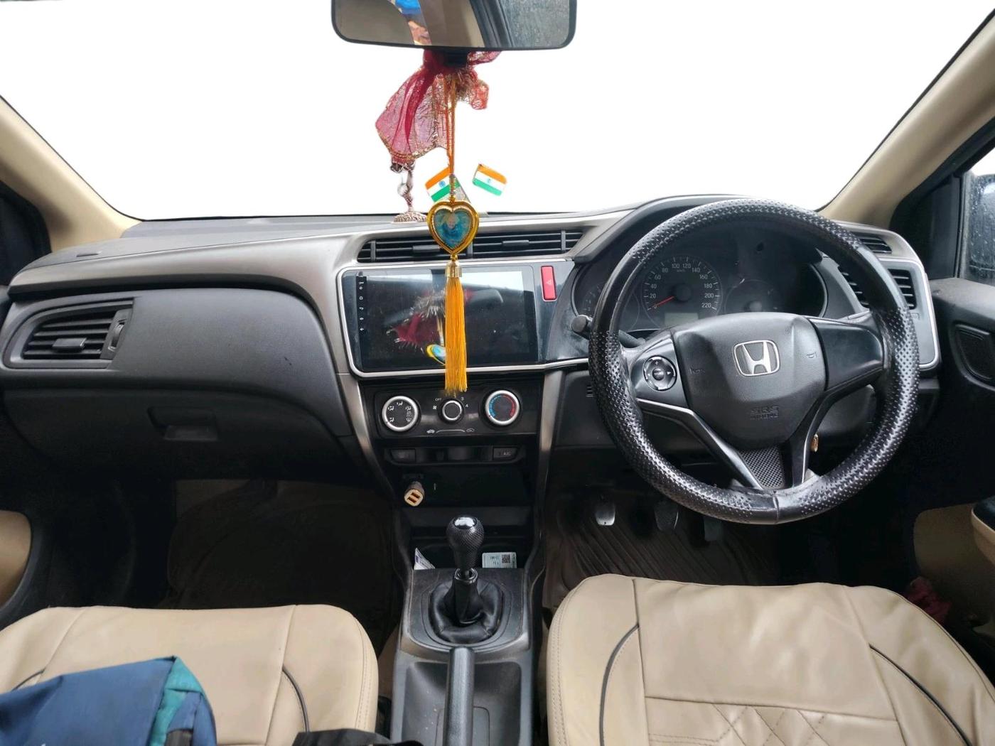 2014 Honda City 1.5L I-VTEC S MT, Petrol, Manual, 1,47,924 km, interior