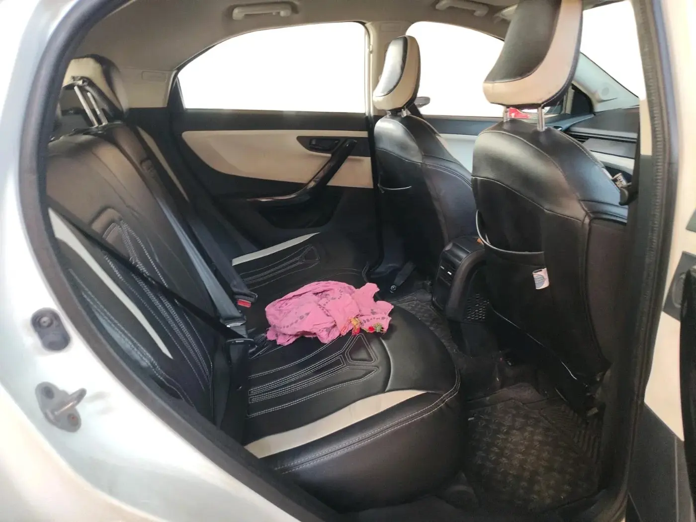 2024 Tata NEXON PURE 1.2 PETROL, Petrol, Manual, 9,869 km, interior