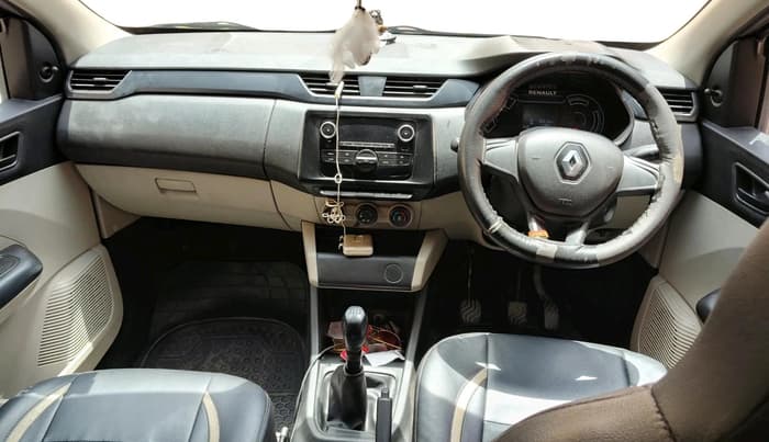 2023 Renault TRIBER RXL MT, Petrol, Manual, 96,615 km, interior