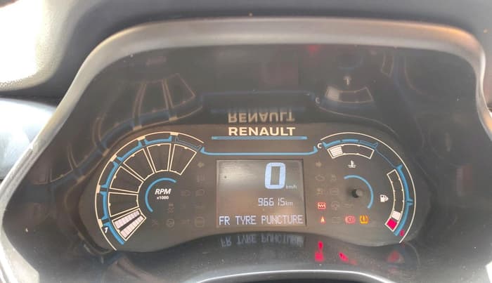 2023 Renault TRIBER RXL MT, Petrol, Manual, 96,615 km, interior