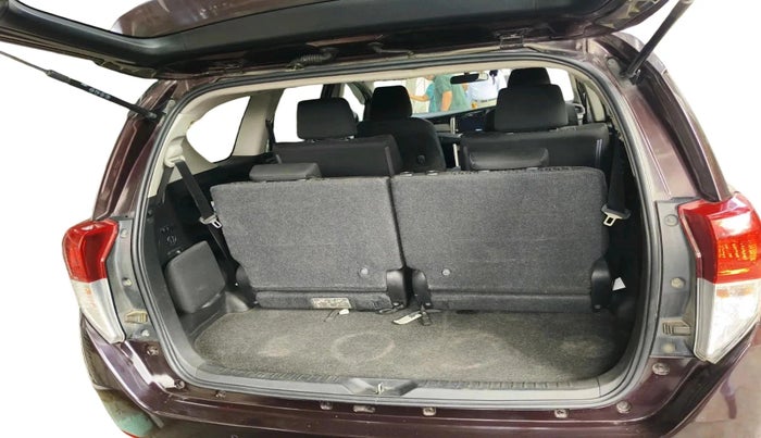 2021 Toyota Innova Crysta 2.4 GX 7 STR, Diesel, Manual, 86,534 km, exterior