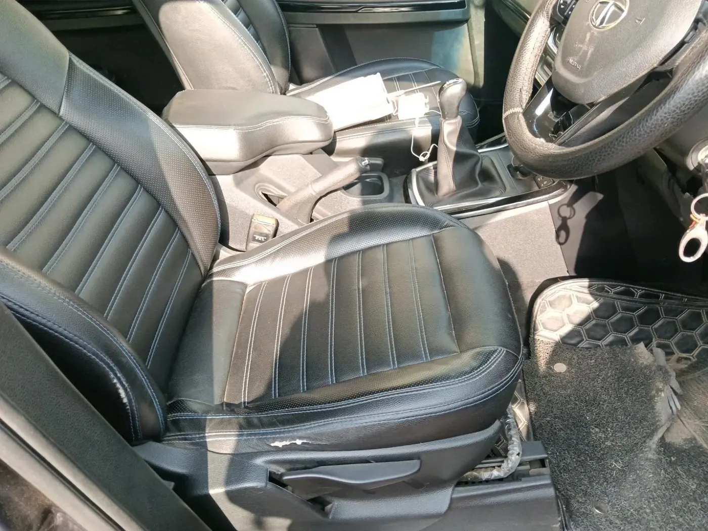 2019 Tata Hexa XM 4X2 7 STR, Diesel, Manual, 58,284 km, interior