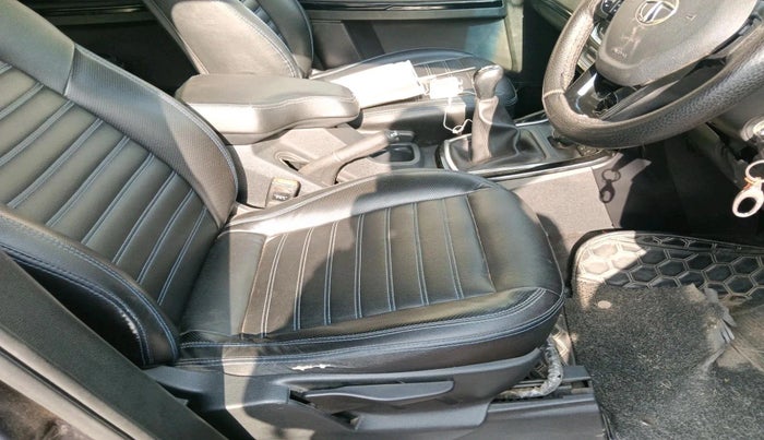 2019 Tata Hexa XM 4X2 7 STR, Diesel, Manual, 58,284 km, interior