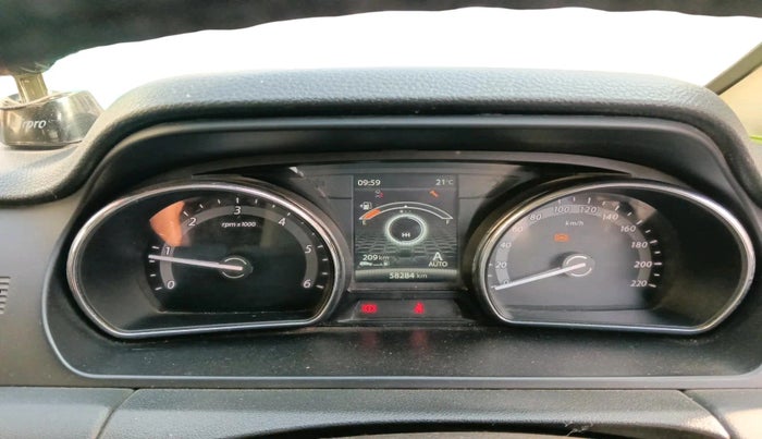 2019 Tata Hexa XM 4X2 7 STR, Diesel, Manual, 58,284 km, interior