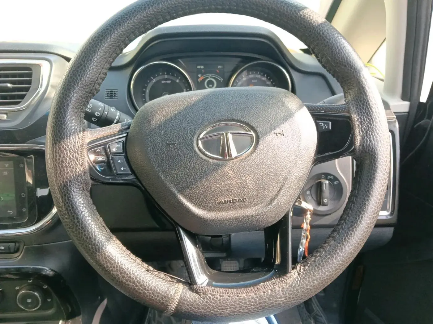 2019 Tata Hexa XM 4X2 7 STR, Diesel, Manual, 58,284 km, interior