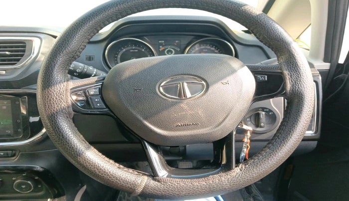 2019 Tata Hexa XM 4X2 7 STR, Diesel, Manual, 58,284 km, interior