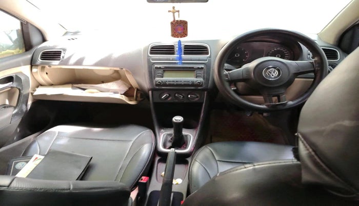 2011 Volkswagen Polo COMFORTLINE 1.2L PETROL, Petrol, Manual, 1,03,729 km, interior