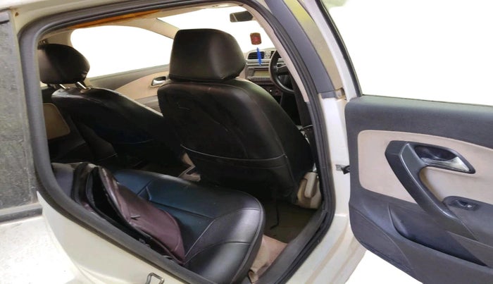 2011 Volkswagen Polo COMFORTLINE 1.2L PETROL, Petrol, Manual, 1,03,729 km, interior