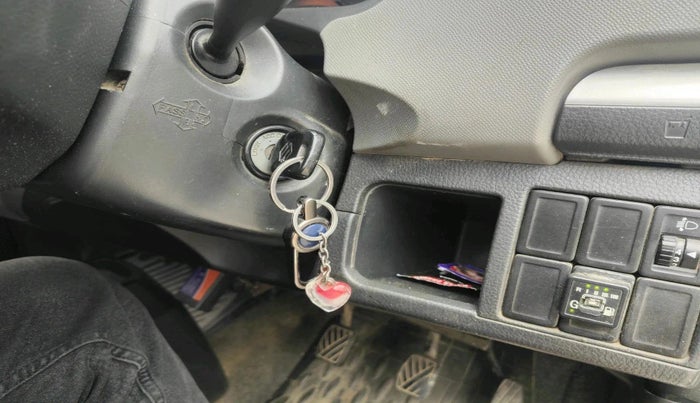 2012 Maruti Wagon R 1.0 LXI, CNG, Manual, 1,29,936 km, interior