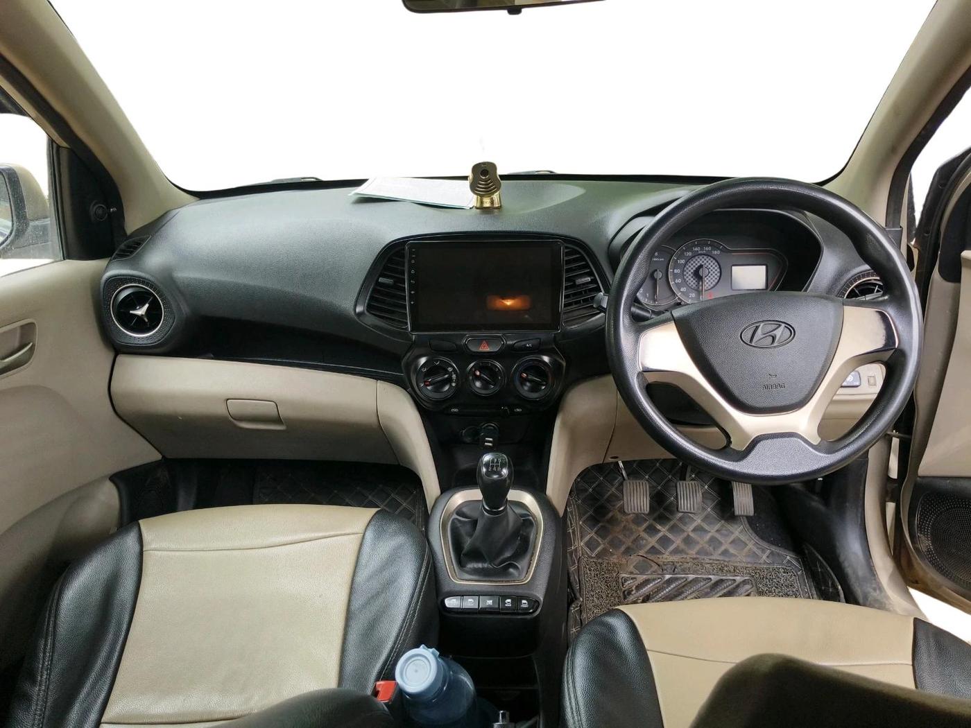 2019 Hyundai NEW SANTRO MAGNA, CNG, Manual, 1,07,626 km, interior