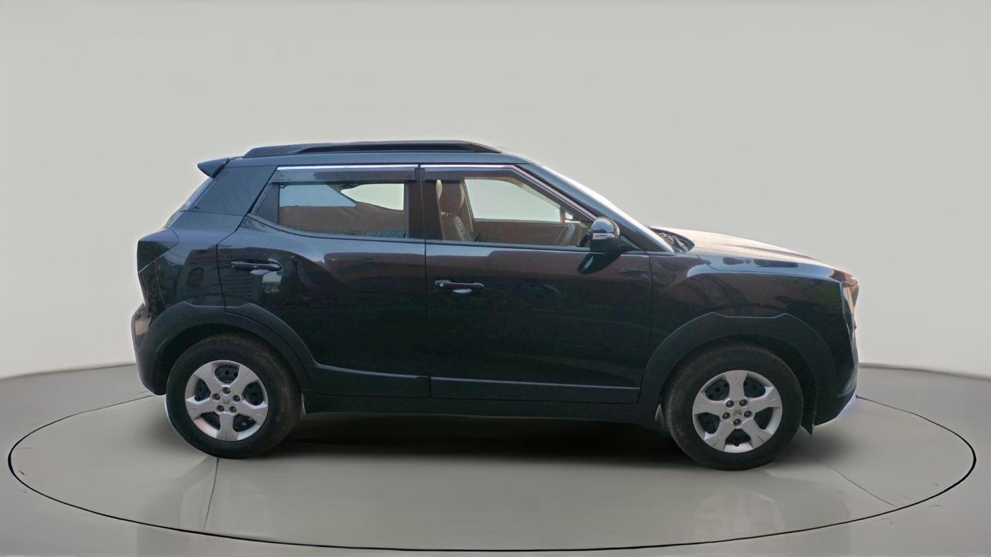 2025 Mahindra XUV 3XO MX2 Pro 1.2 L TCMPFi, Petrol, Manual, 5,948 km, exterior