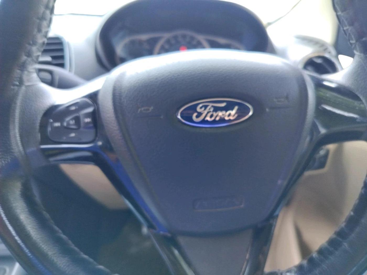 2015 Ford Figo Aspire AMBIENTE 1.5 DIESEL, Diesel, Manual, 1,05,802 km, interior