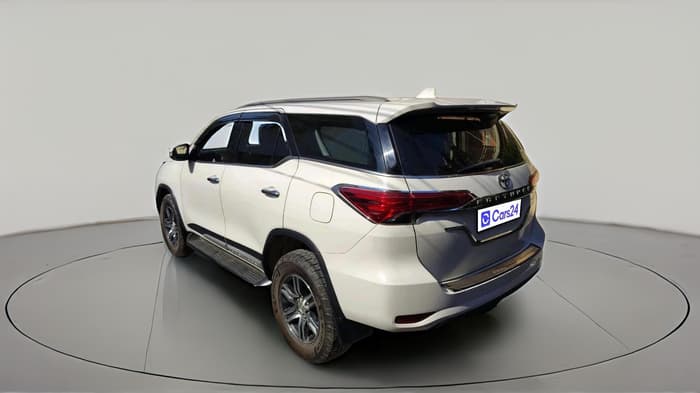2017 Toyota Fortuner 2.8 4X2 AT, Diesel, Automatic, 1,01,533 km, exterior