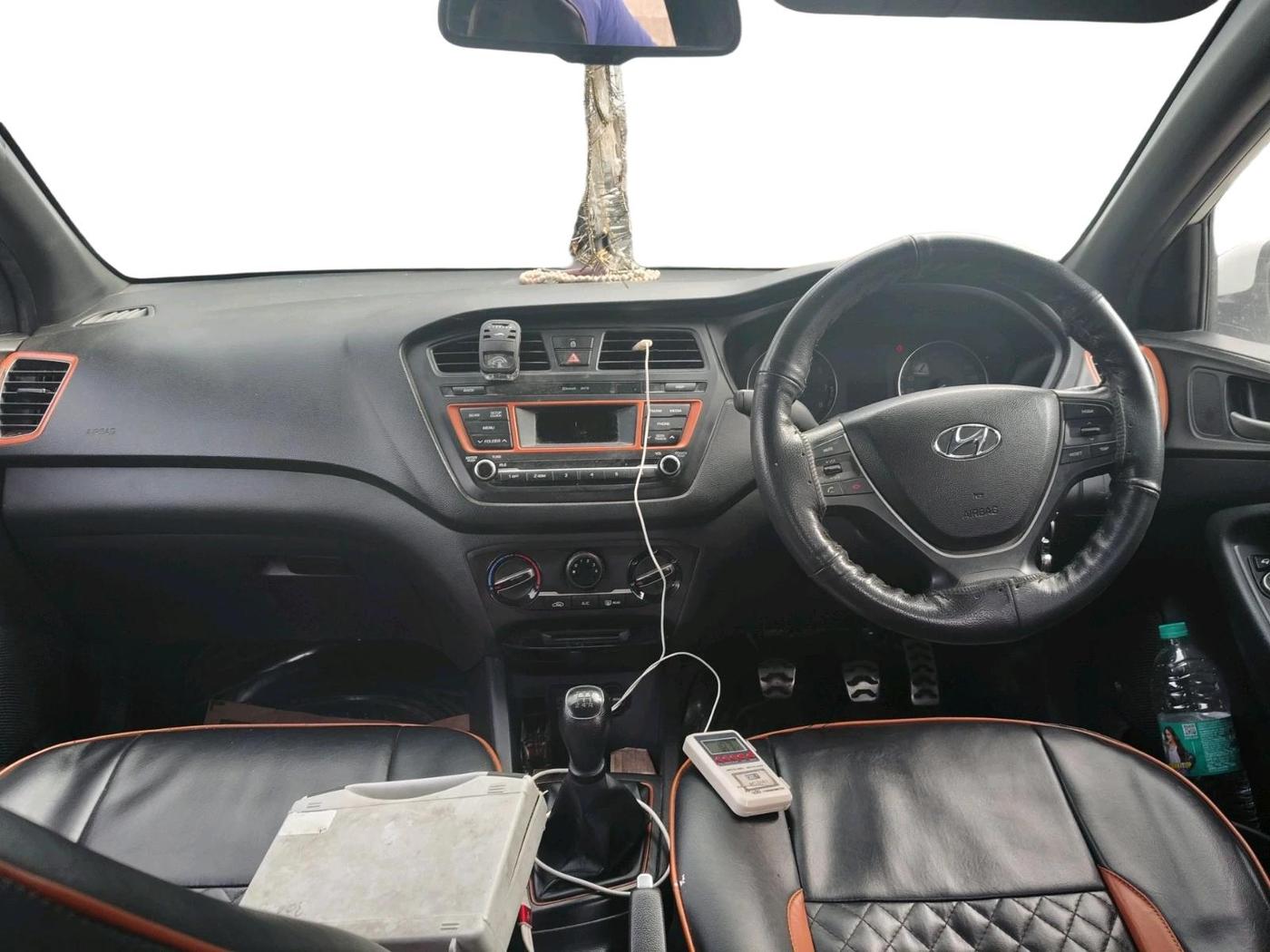 2016 Hyundai i20 Active 1.2 S, Petrol, Manual, 66,818 km, interior