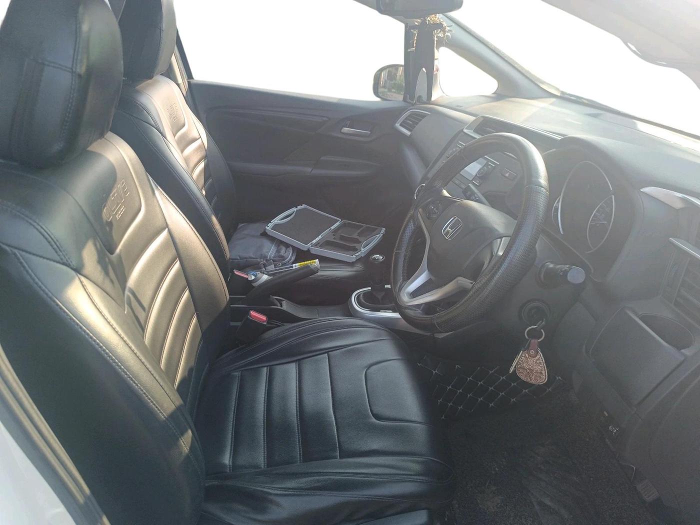 2018 Honda WR-V 1.5L I-DTEC S MT, Diesel, Manual, 42,603 km, interior