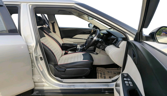 2022 Mahindra XUV300 W4 1.5 DIESEL, Diesel, Manual, 97,464 km, interior