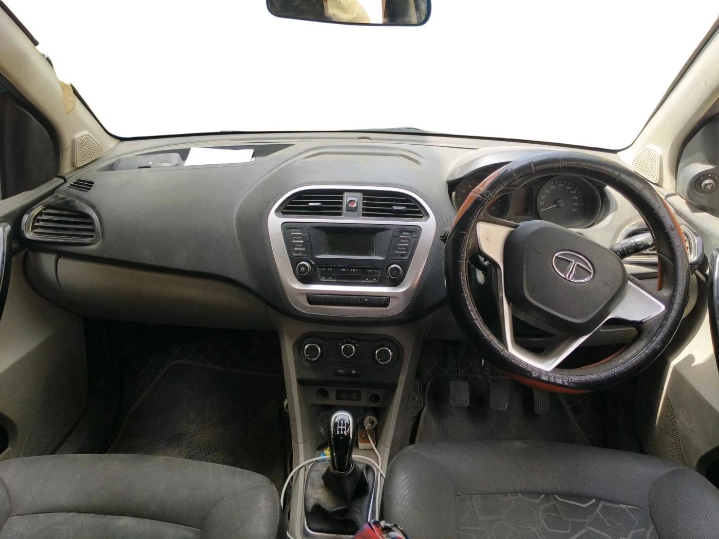 2016 Tata Tiago XT DIESEL, Diesel, Manual, 1,02,245 km, interior