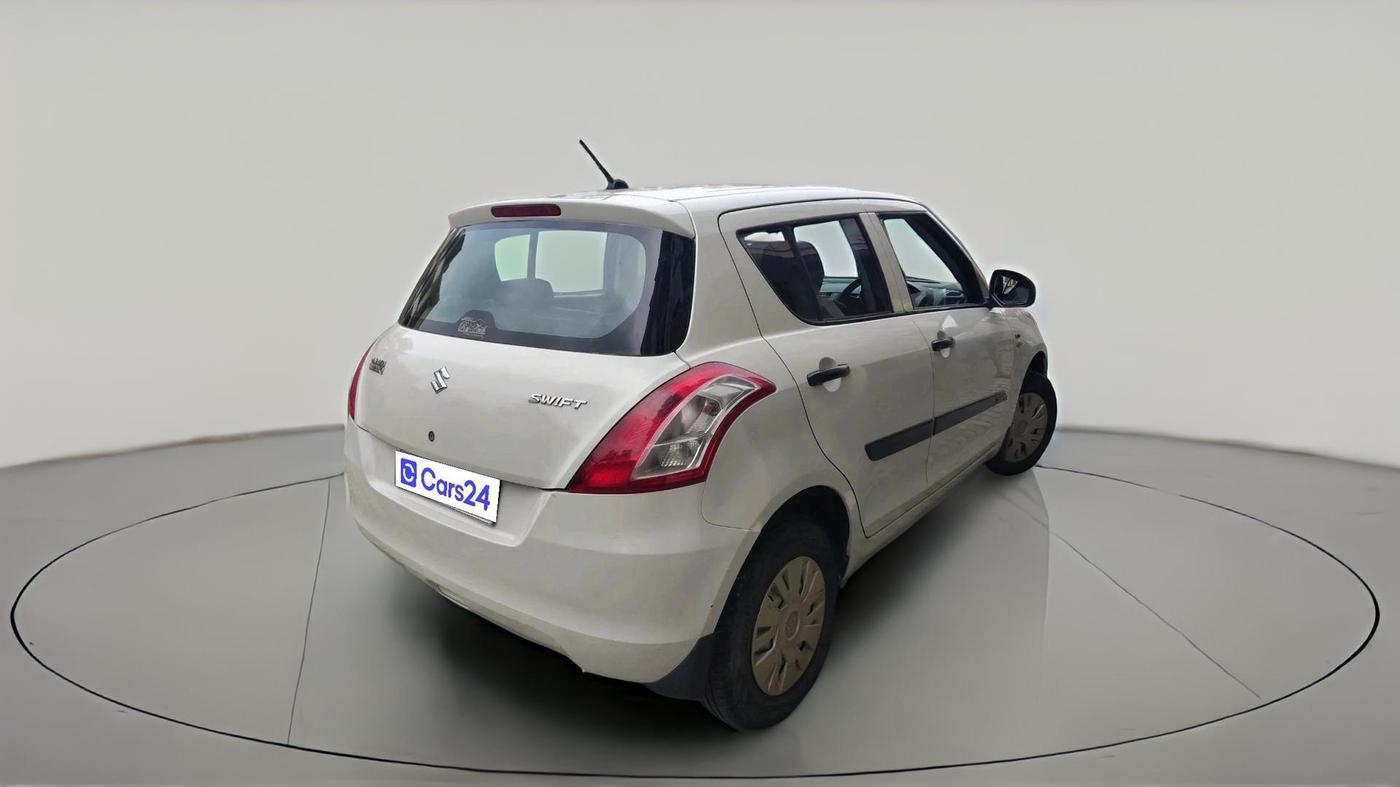 2015 Maruti Swift LXI, Petrol, Manual, 2,76,898 km, exterior