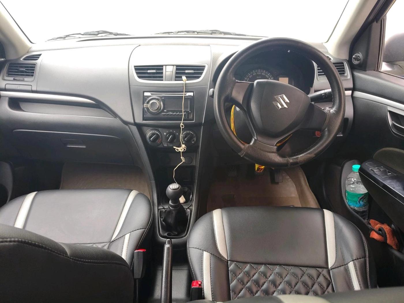 2015 Maruti Swift LXI, Petrol, Manual, 2,76,898 km, interior