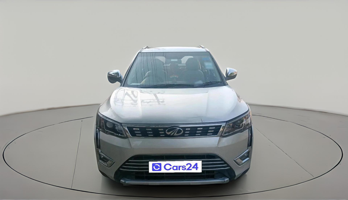 2021 Mahindra XUV300 W8 (O) 1.2 PETROL, Petrol, Manual, 18,390 km, exterior