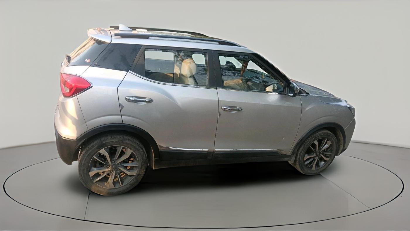 2021 Mahindra XUV300 W8 (O) 1.2 PETROL, Petrol, Manual, 18,390 km, exterior