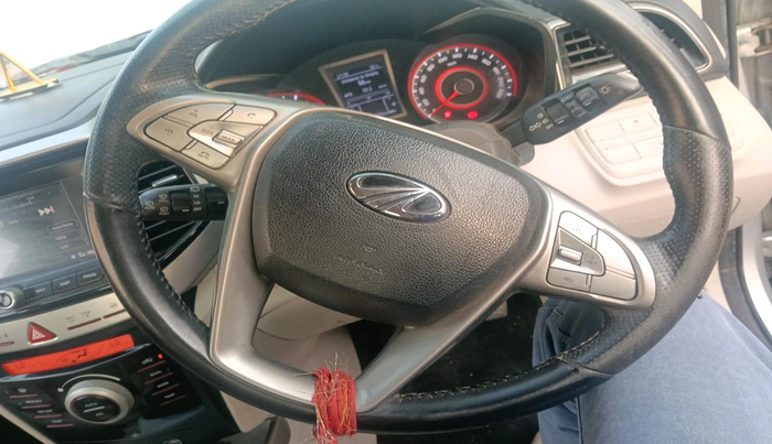 2021 Mahindra XUV300 W8 (O) 1.2 PETROL, Petrol, Manual, 18,390 km, interior