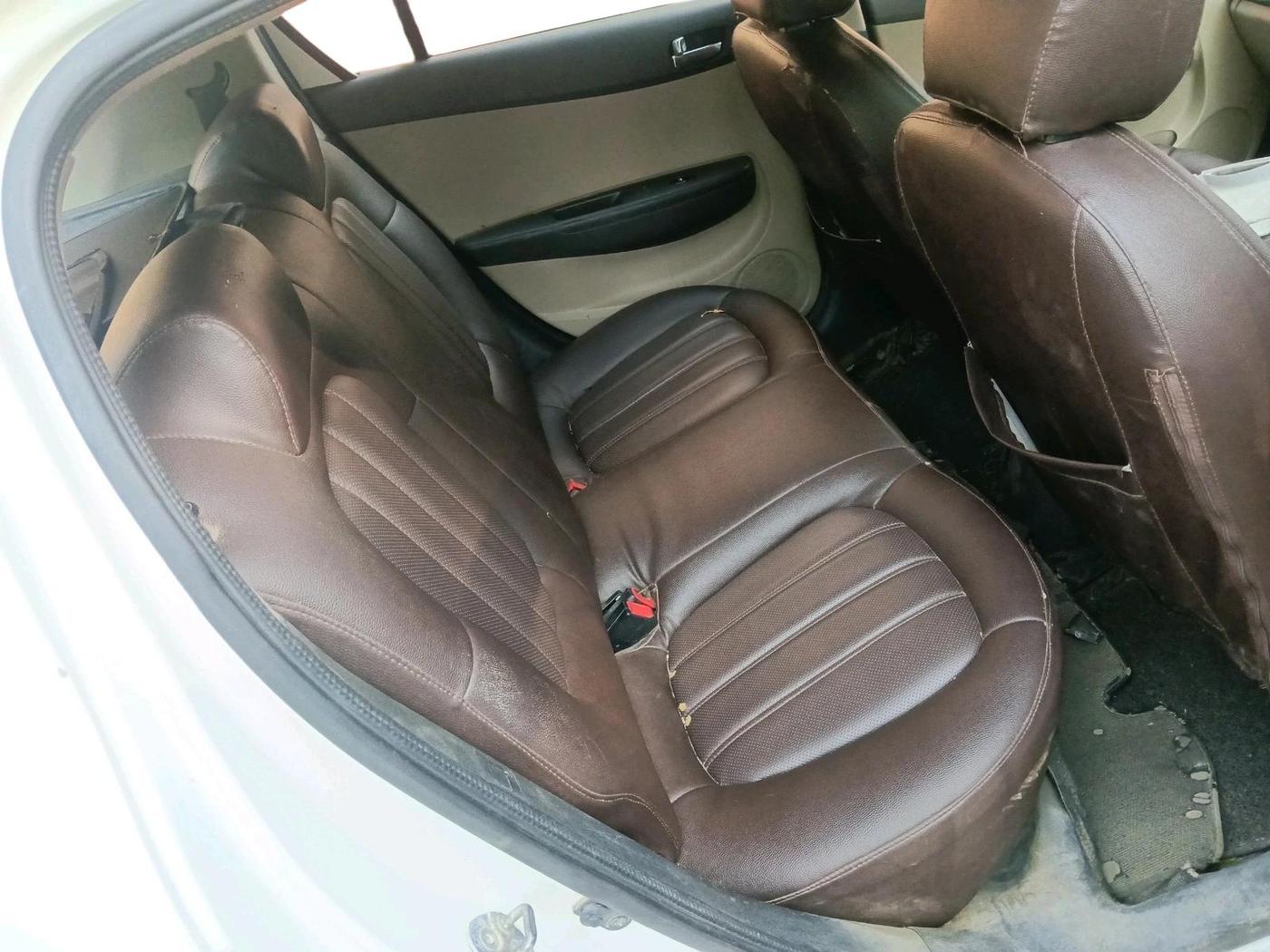 2012 Hyundai i20 MAGNA (O) 1.2, CNG, Manual, 71,855 km, interior