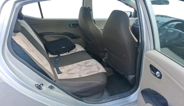 2011 Hyundai i10 ASTA 1.2, CNG, Manual, 72,100 km, interior