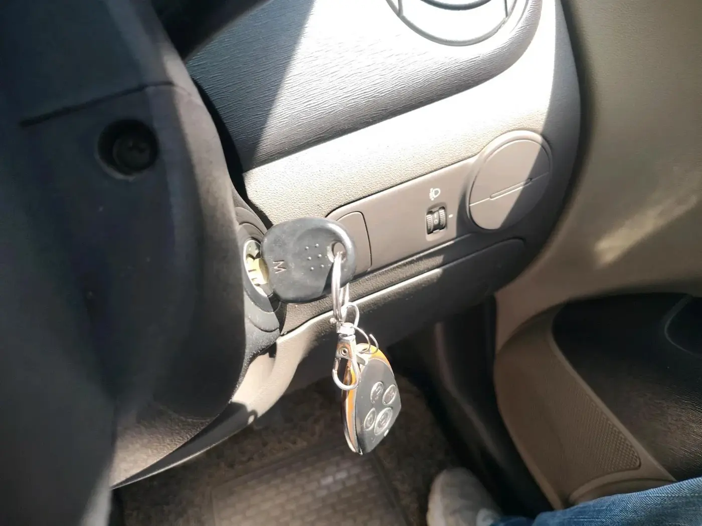 2011 Hyundai i10 ERA 1.1, Petrol, Manual, 1,83,394 km, interior