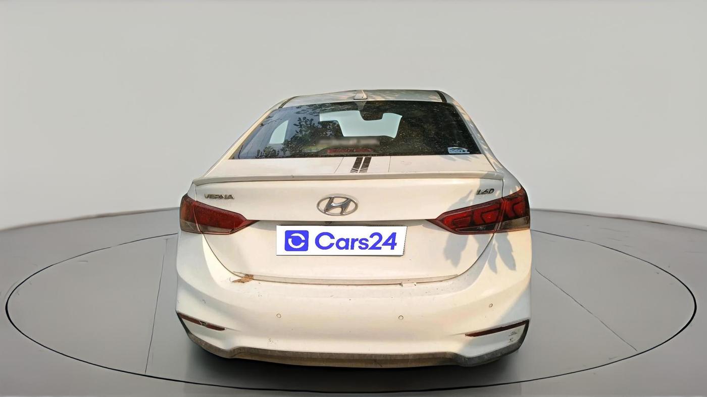2018 Hyundai Verna 1.6 EX CRDI, Diesel, Manual, 1,22,813 km, exterior