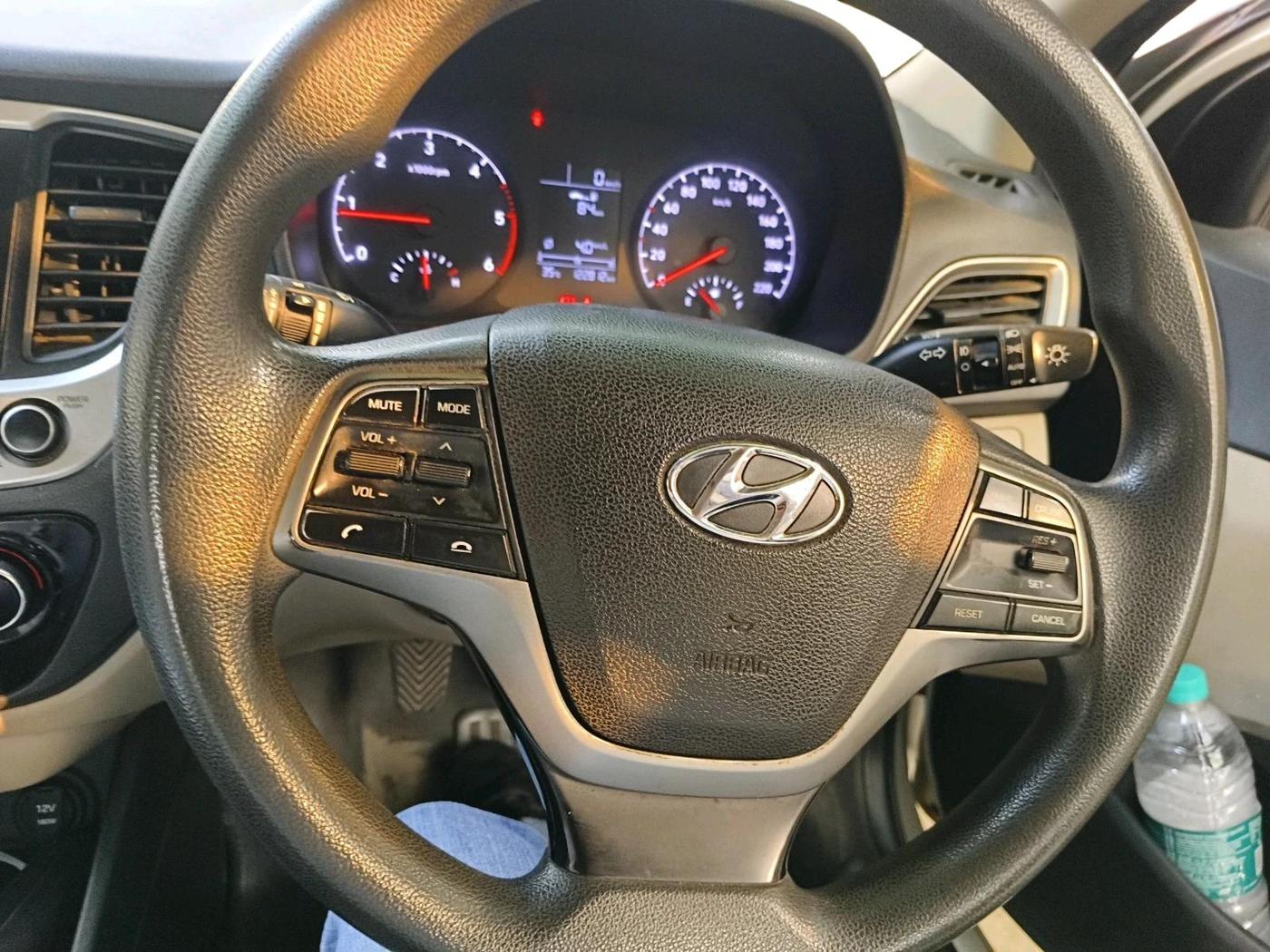 2018 Hyundai Verna 1.6 EX CRDI, Diesel, Manual, 1,22,813 km, interior
