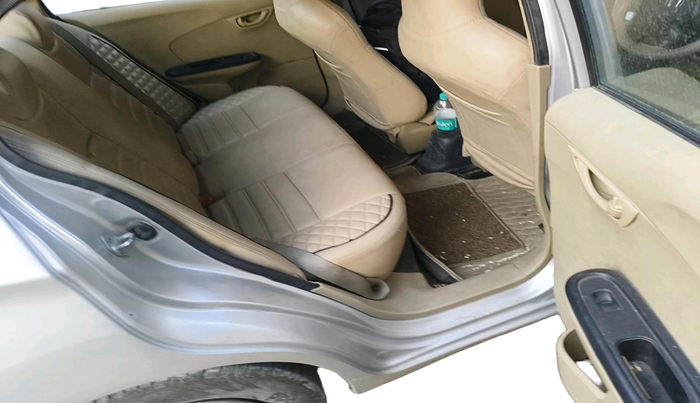 2016 Honda Amaze 1.2L I-VTEC E, CNG, Manual, 1,08,640 km, interior