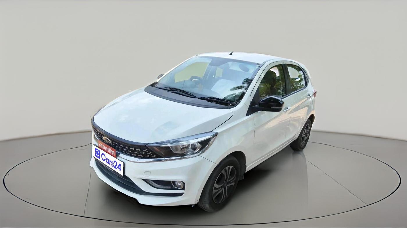 2024 Tata Tiago  XZA Plus CNG, CNG, Automatic, 42,669 km, exterior