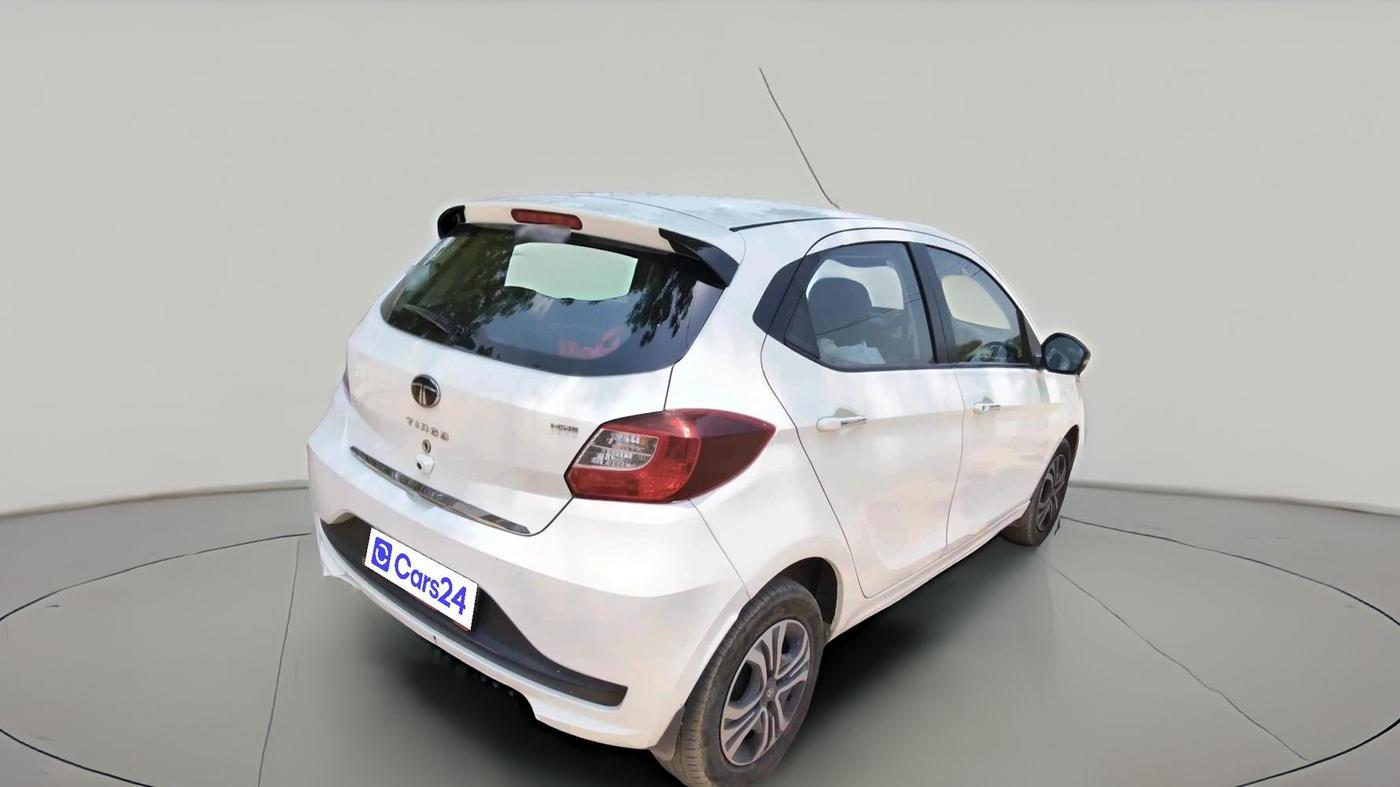 2024 Tata Tiago  XZA Plus CNG, CNG, Automatic, 42,669 km, exterior