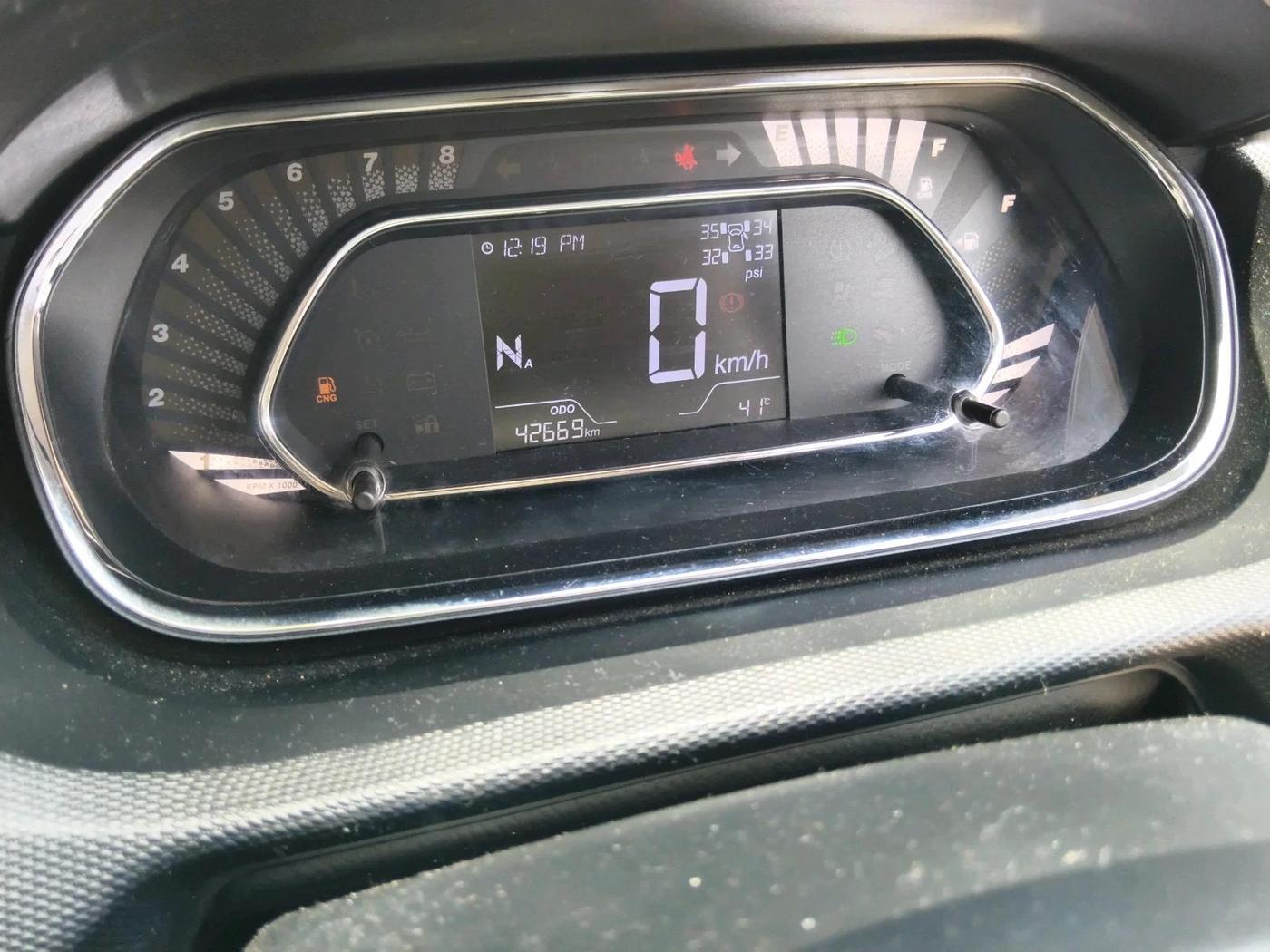 2024 Tata Tiago  XZA Plus CNG, CNG, Automatic, 42,669 km, interior