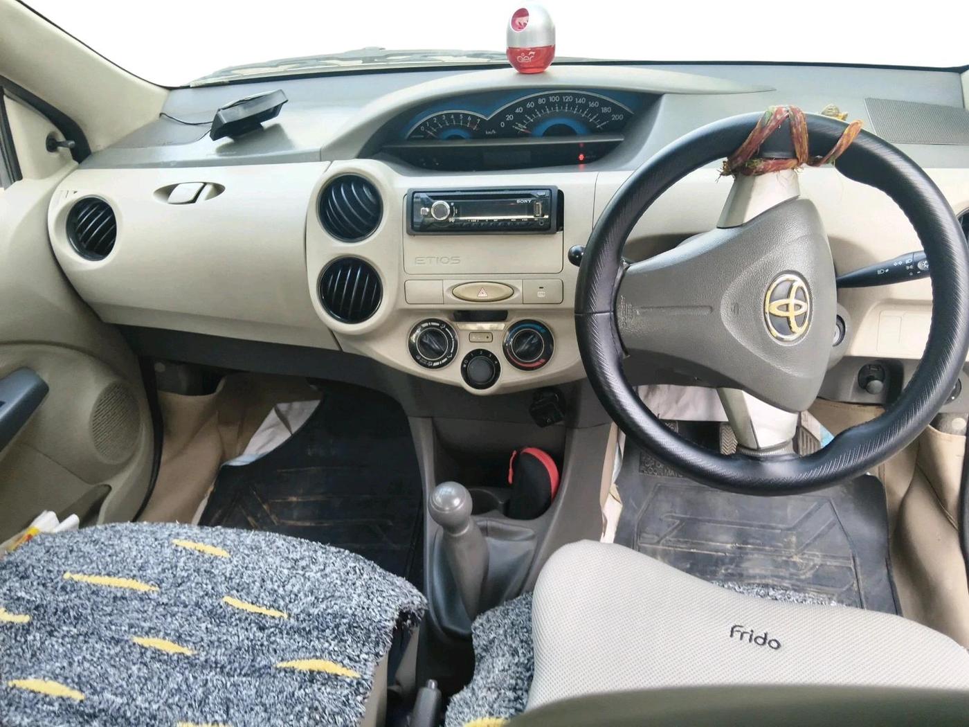 2015 Toyota Etios G, Petrol, Manual, 89,365 km, interior