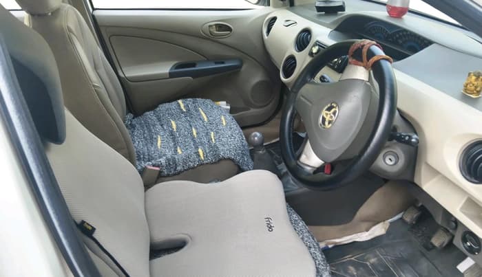 2015 Toyota Etios G, Petrol, Manual, 89,365 km, interior