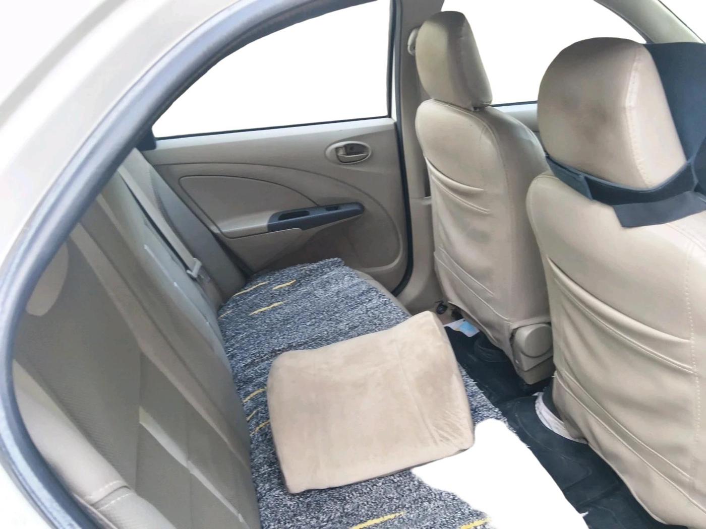 2015 Toyota Etios G, Petrol, Manual, 89,365 km, interior