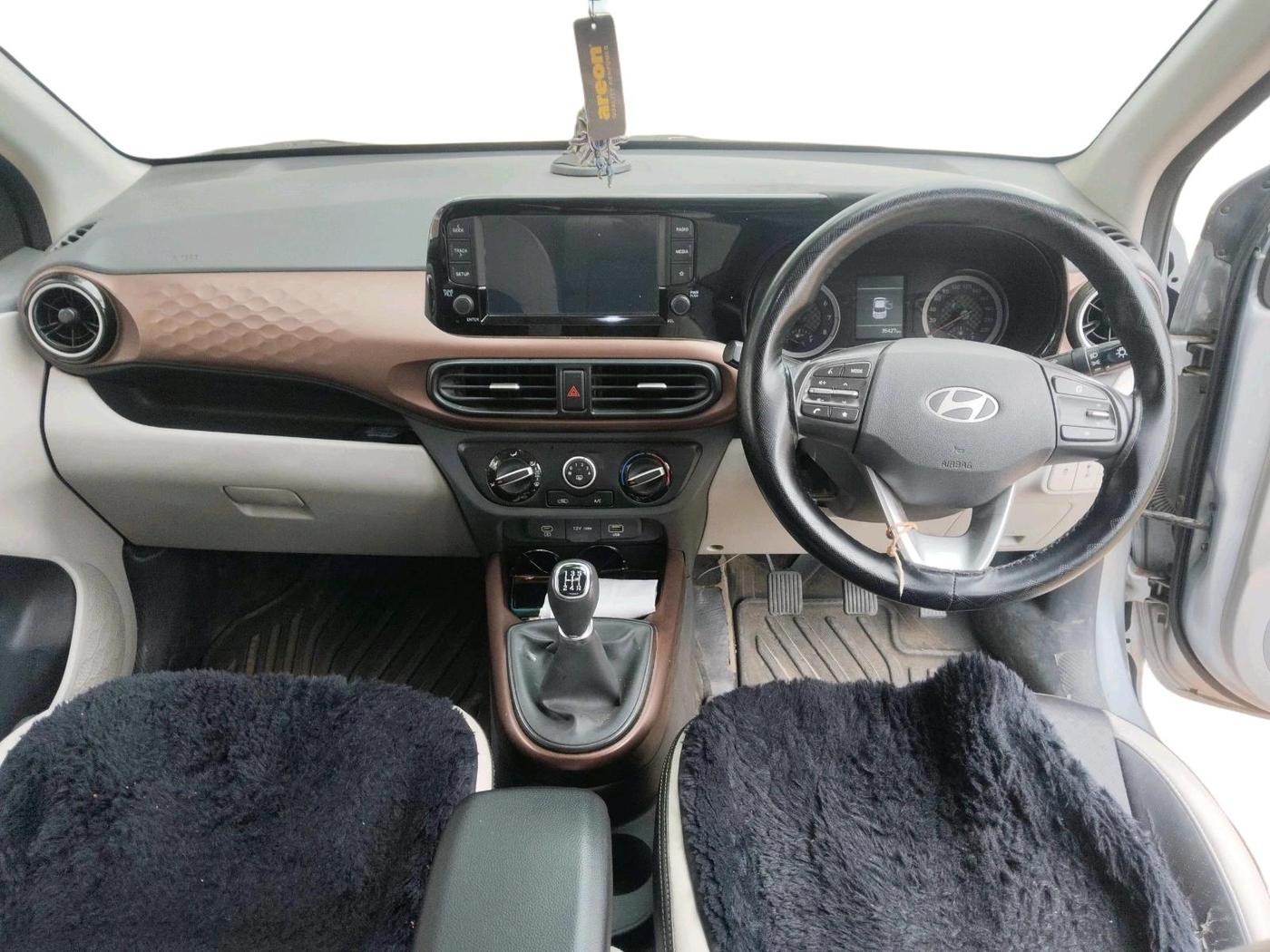 2024 Hyundai AURA SX 1.2 CNG, CNG, Manual, 35,427 km, interior