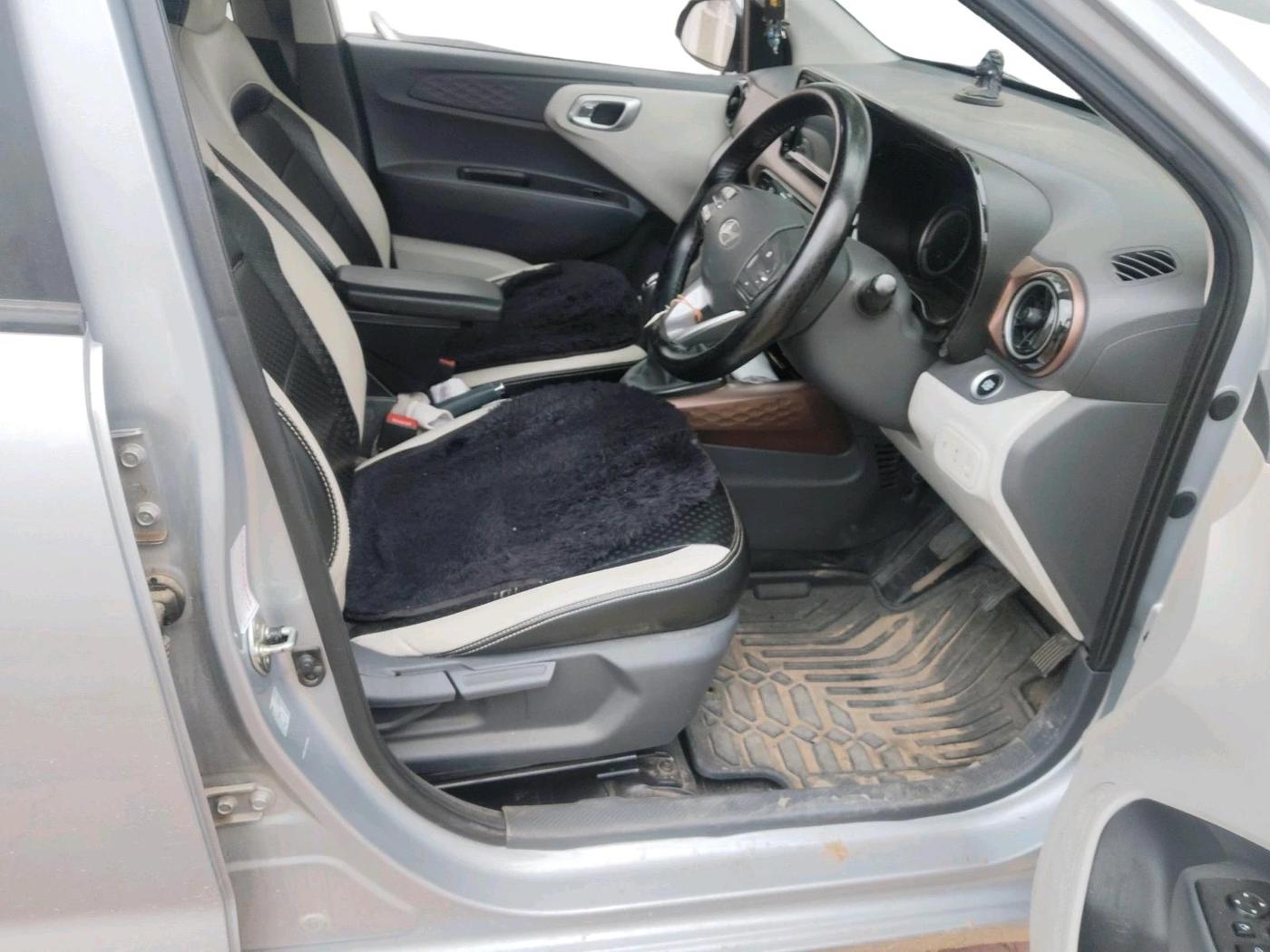 2024 Hyundai AURA SX 1.2 CNG, CNG, Manual, 35,427 km, interior