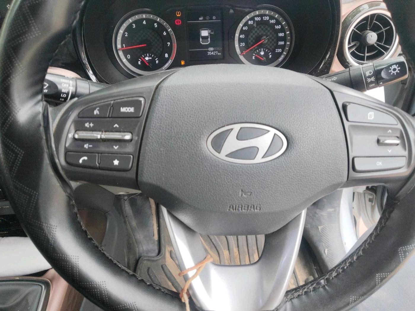 2024 Hyundai AURA SX 1.2 CNG, CNG, Manual, 35,427 km, interior