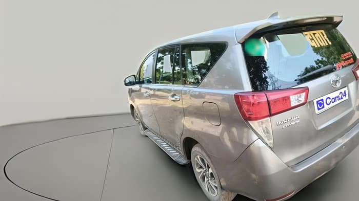 2022 Toyota Innova Crysta 2.4 GX 8 STR, Diesel, Manual, 45,617 km, exterior