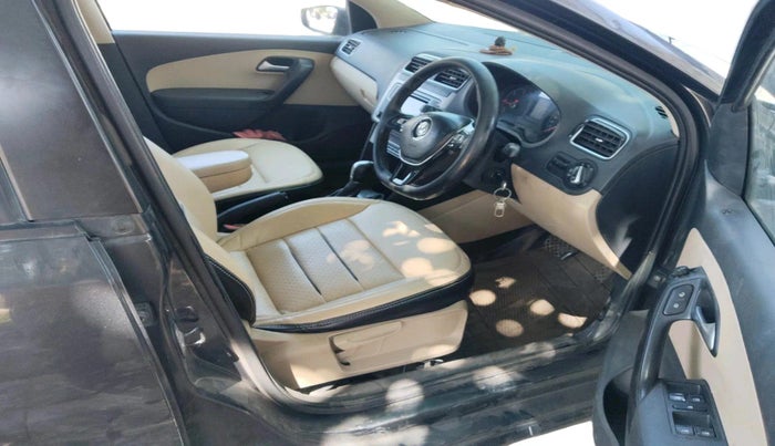 2017 Volkswagen Ameo HIGHLINE PLUS 1.5L AT 16 ALLOY, Diesel, Automatic, 1,59,151 km, interior