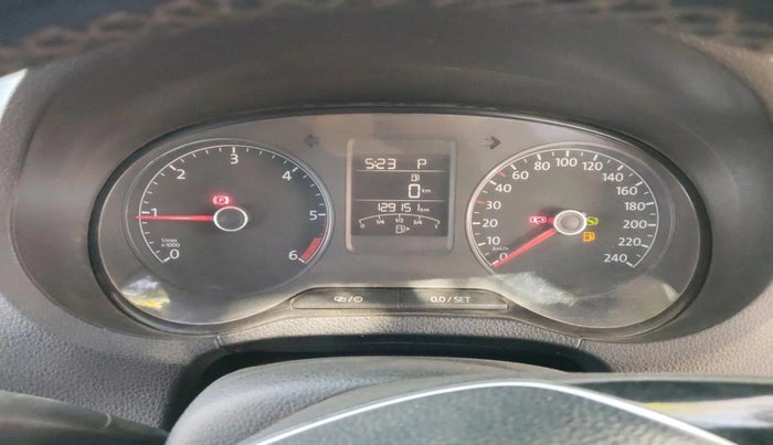 2017 Volkswagen Ameo HIGHLINE PLUS 1.5L AT 16 ALLOY, Diesel, Automatic, 1,59,151 km, interior